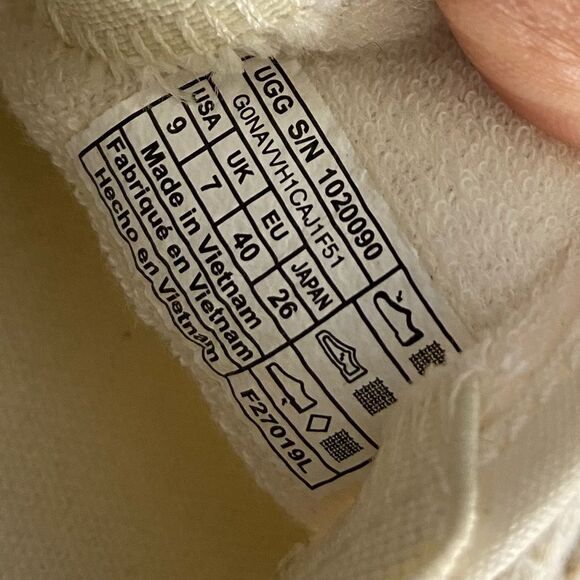 Uggs Bren Slip-On Sneaker size 9 - Picture 7 of 12